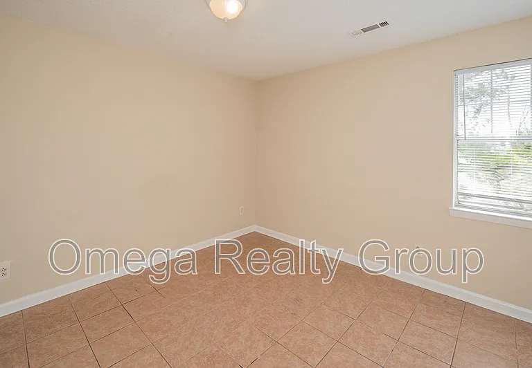 The Cove Apartments — Photo 29