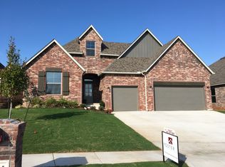 2725 Tranquilo Ln, Edmond, OK 73034