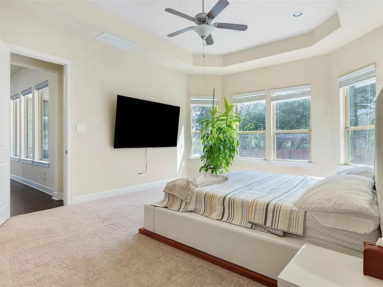 228 Lockhart Loop — Photo 17