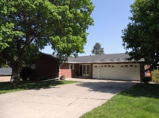 506 Brentwood Pl, Marshalltown, IA 50158