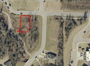 1999 E Peppervine Dr, Fayetteville, AR 72701