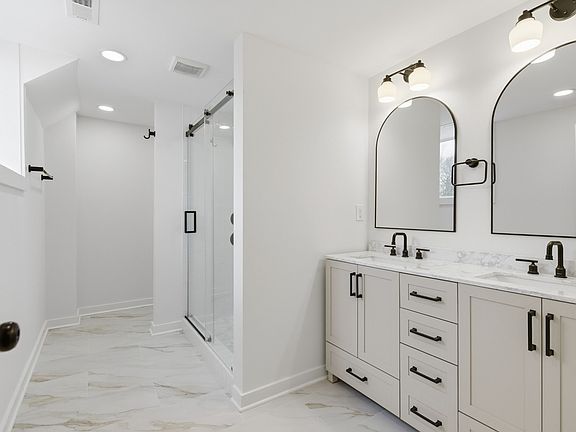 3rd image of 103 Peninsula Park Dr