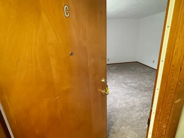 East Alton, 602 E Main St #C, East Alton, IL 62024