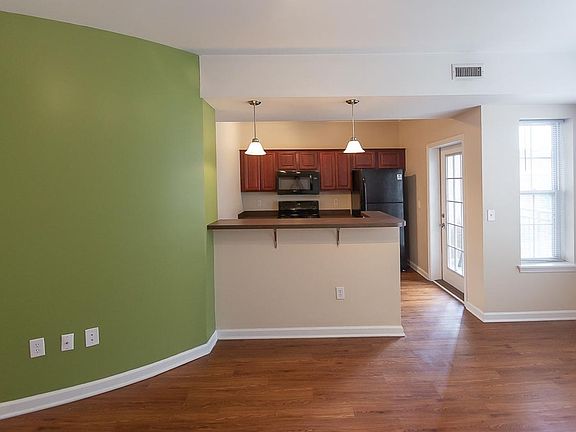 3rd image of 532 N Morton St #203-25/26