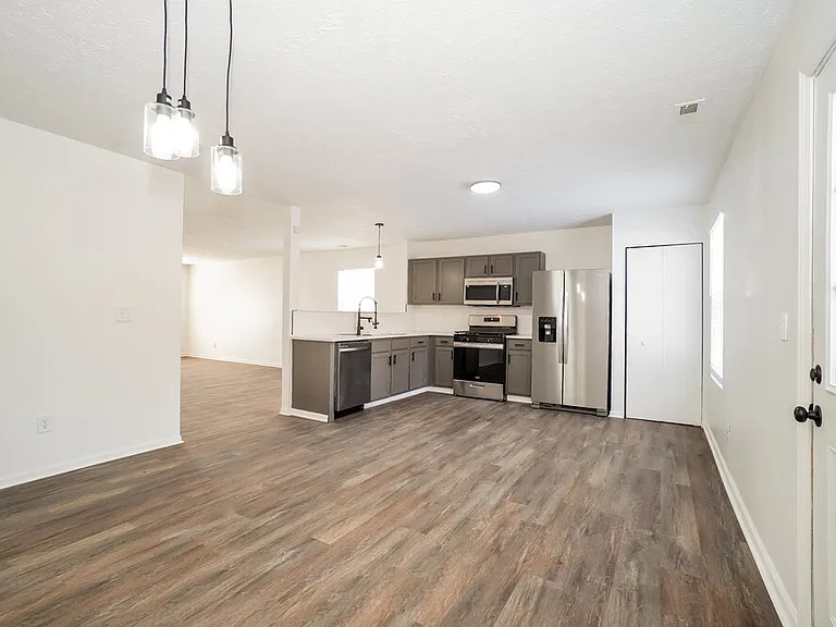 520 Wyndham Ridge Dr — Photo 8