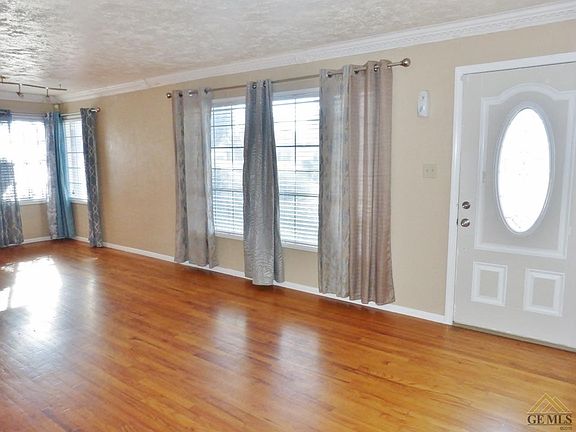 4th image of 200 Cypress St
