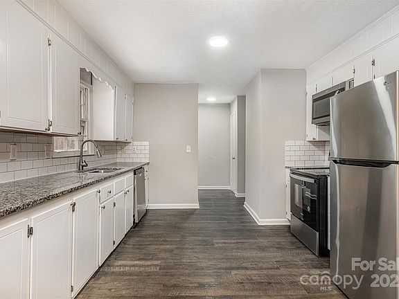 3rd image of 1024 Eaglewood Ave