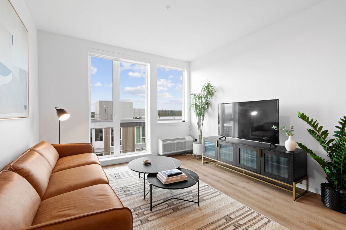Verde Esterra Park apartments community photo