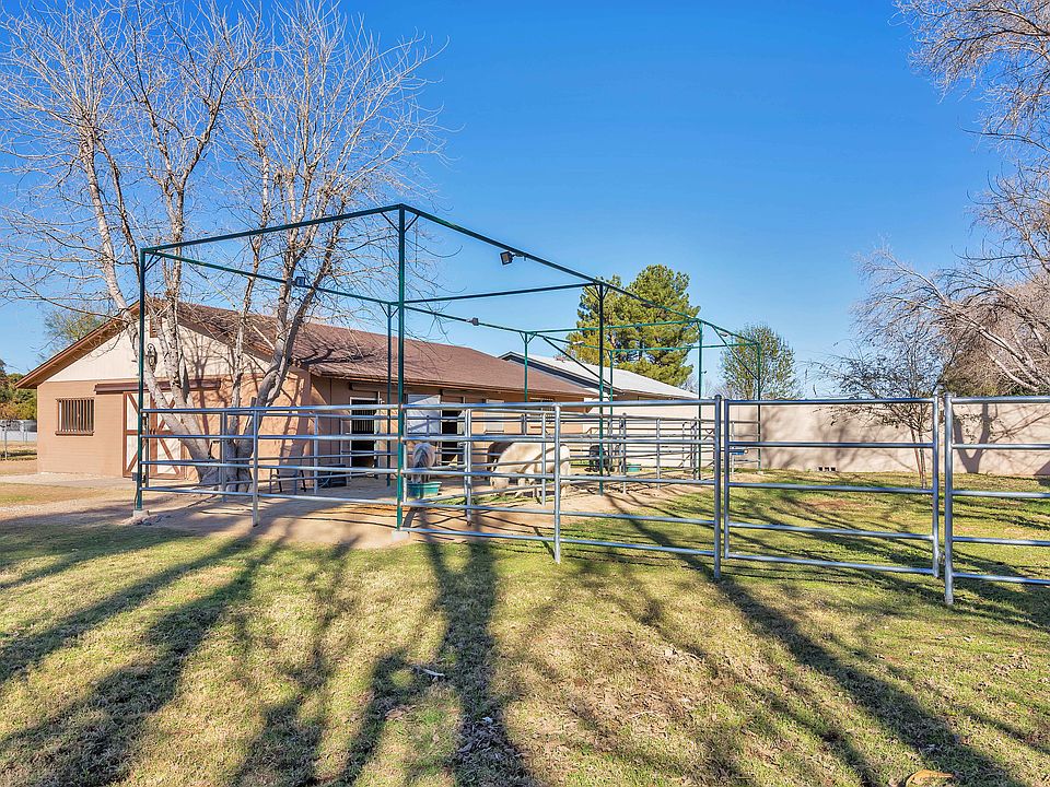 1st image of 5212 E Windrose Dr