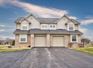 8090 Prestonwood Ct, Flushing, MI