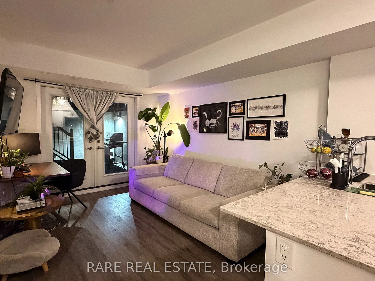 10 Marquette Ave — Photo 3
