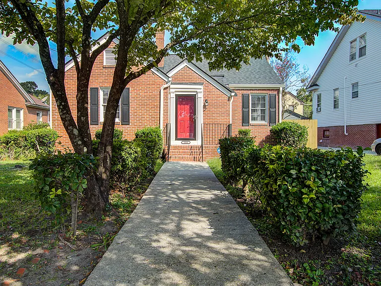 138 Grove St — Photo 24