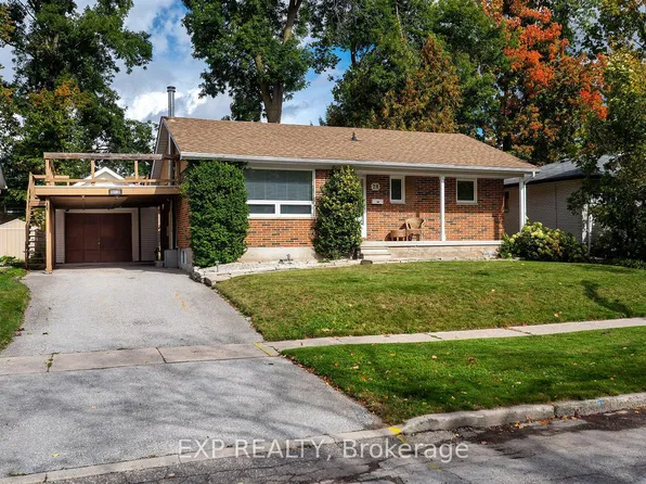 28 Alexander Ave, Barrie, ON L4M 2B4