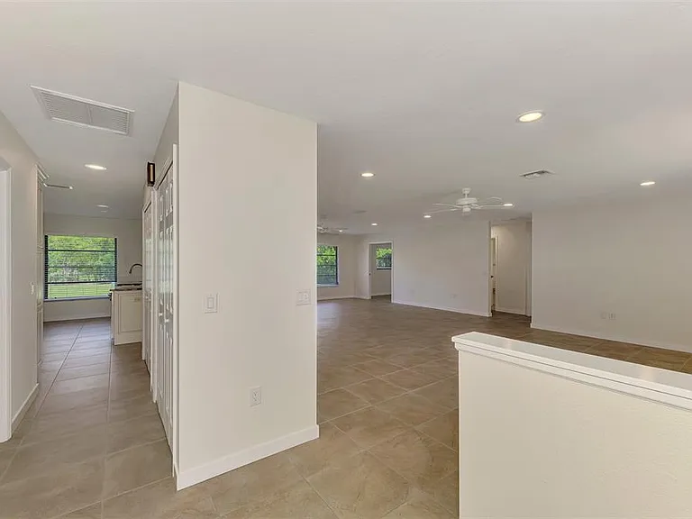 2340 Palmetto St — Photo 9