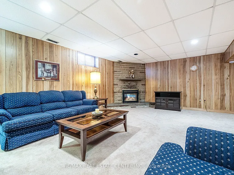 3161 Steeles Ave W — Photo 25