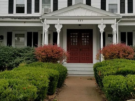 4th image of 205 Mentor Ave APT 11