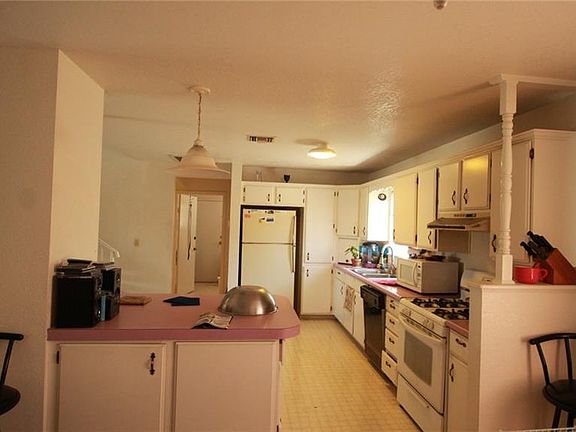 5th image of 286 Moser Ave