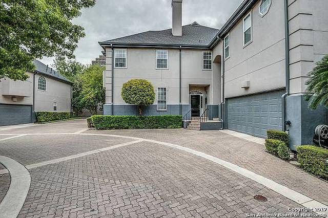 1st image of 13 N Rue Charles #13