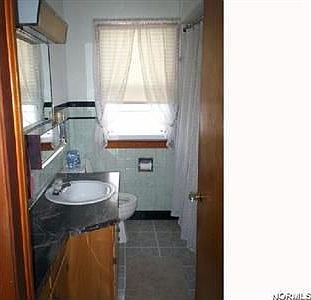 4th image of 1238 W 23rd St