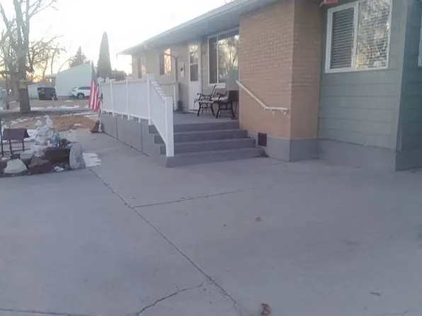 1606 E Lincoln Ave, Riverton, WY 82501