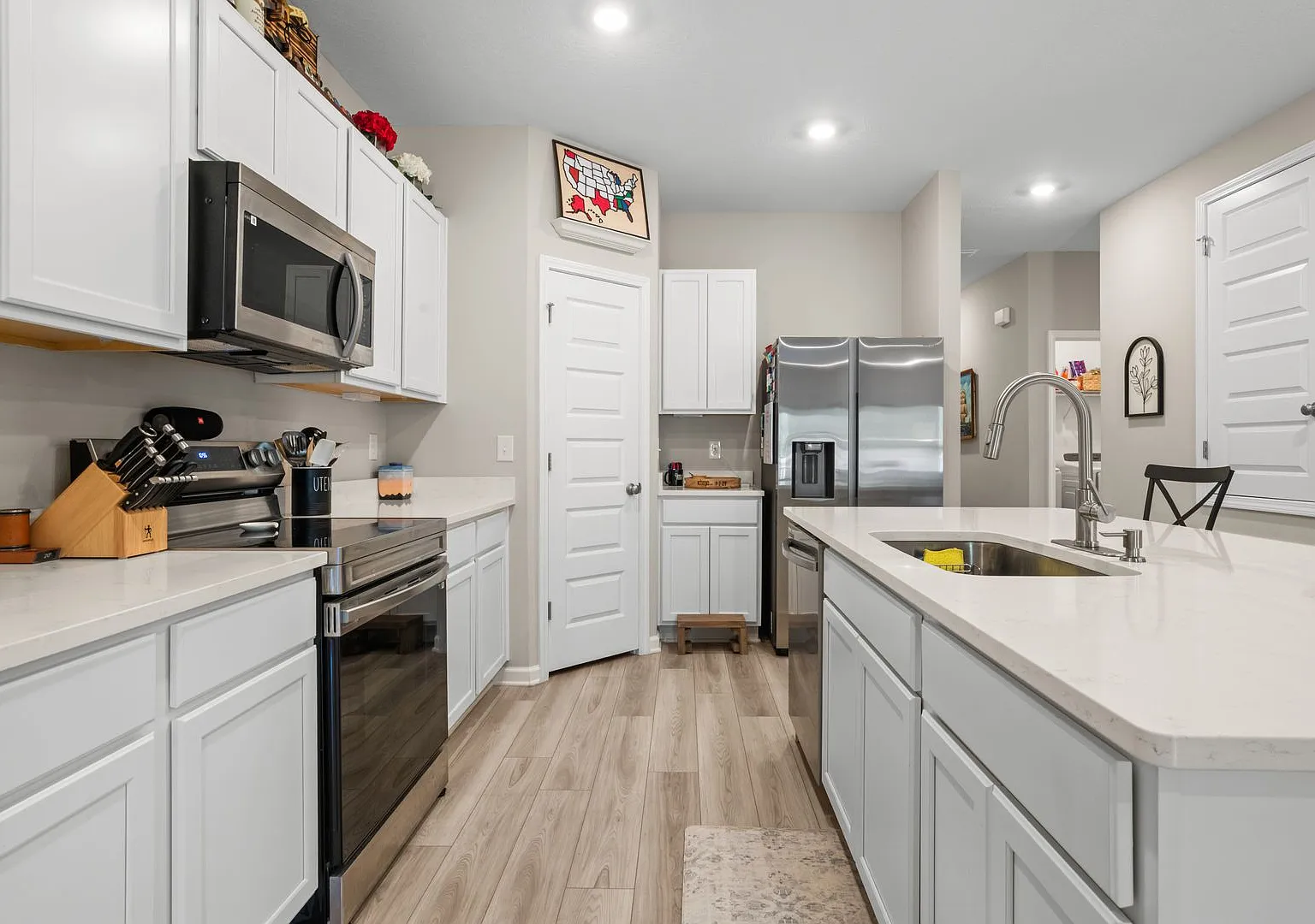 Modern 3 bed 2 bath home in Beulah — Photo 3