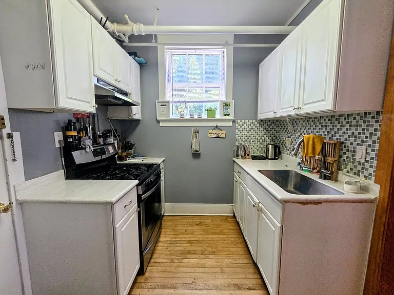 2537 N Downer Ave #14 — Photo 6