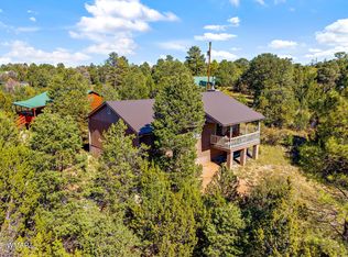 1992 Red Deer Run, Overgaard, AZ 85933