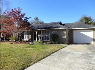 216 Foxborough Rd, Goose Creek, SC 29445