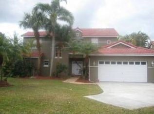 19570 NW 87th Pl, Hialeah, FL 33018