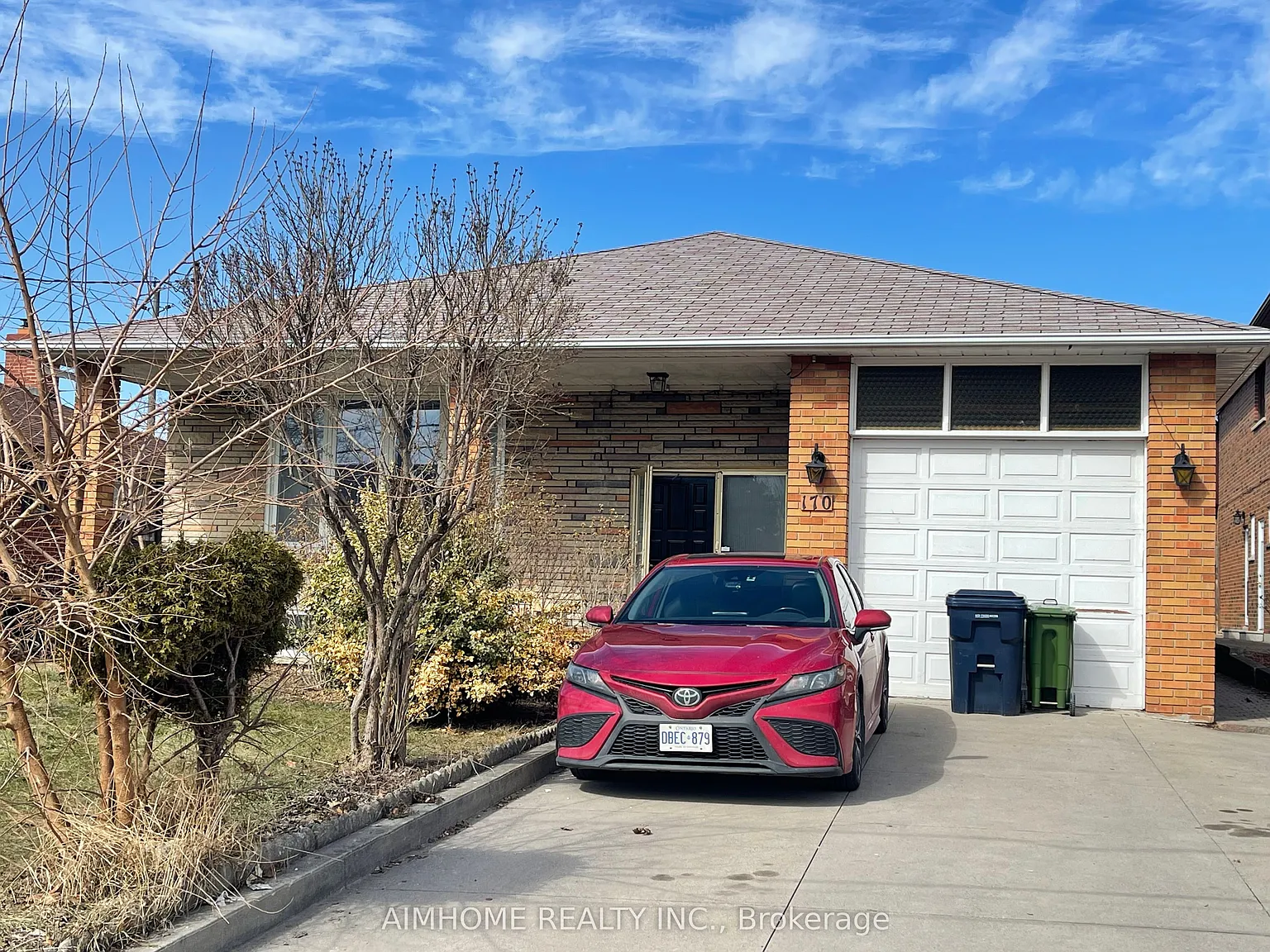 170 Gracefield Ave photo 1