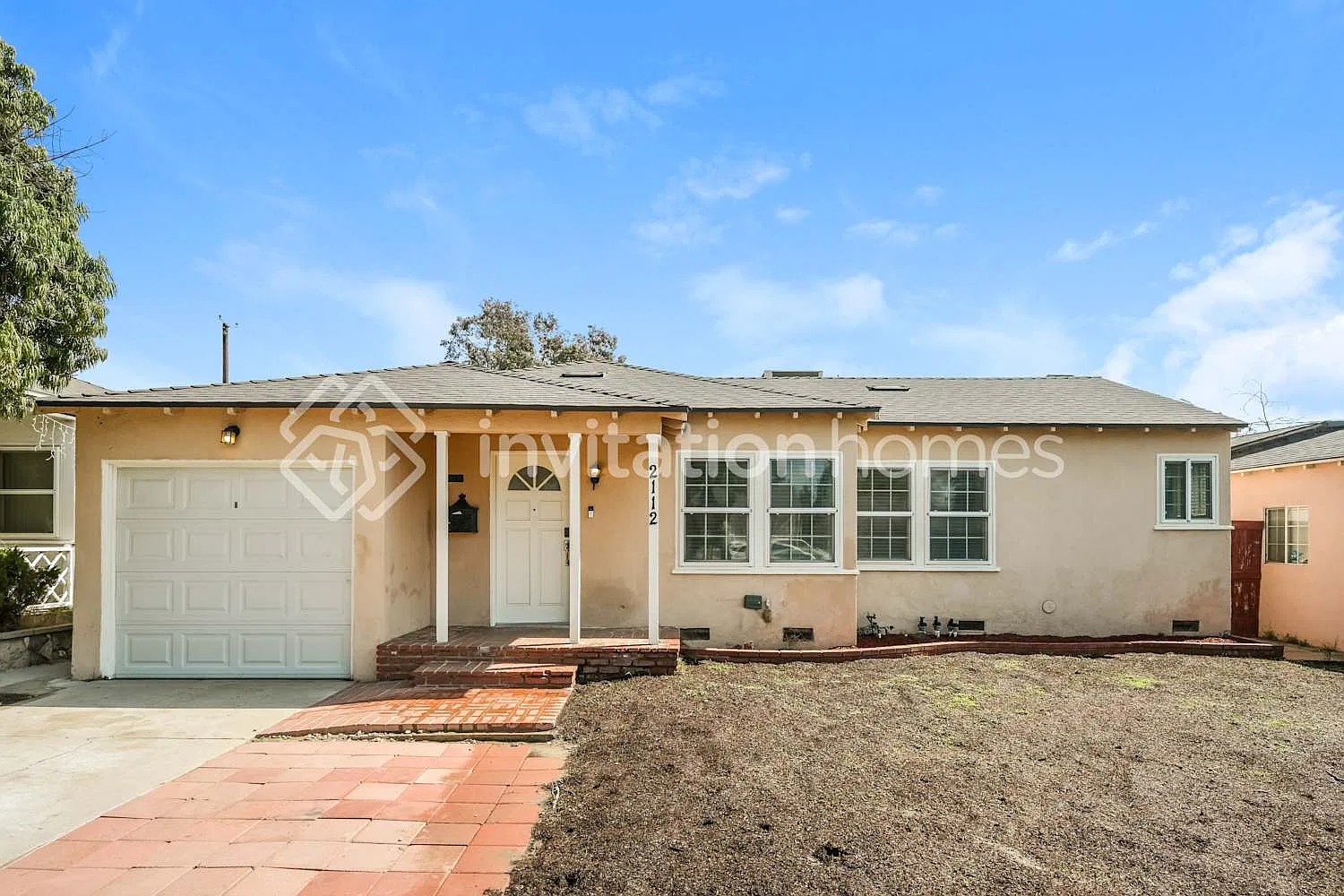 2112 N Screenland Dr Burbank, CA 91505 — Photo 1