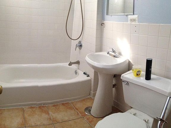 5th image of 2654 N Marshfield Ave #2A