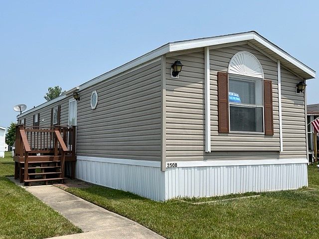 1st image of 2508 E Greenvalley Pl