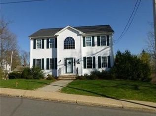 4 Lynde St, Gardner, MA 01440
