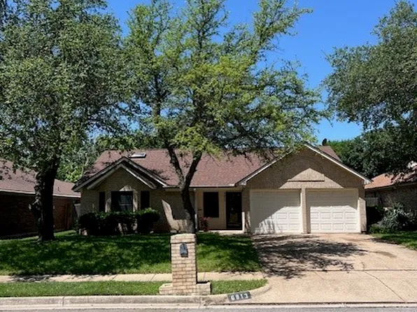 6813 Mesa Dr, North Richland Hills, TX 76182