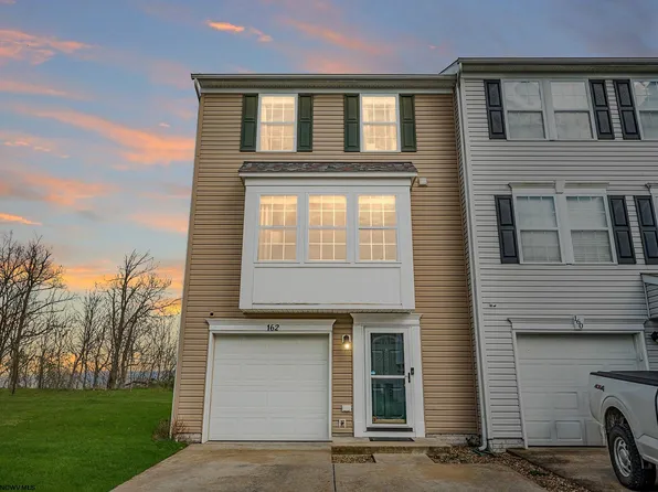162 Birds Eye View Dr, Morgantown, WV 26501