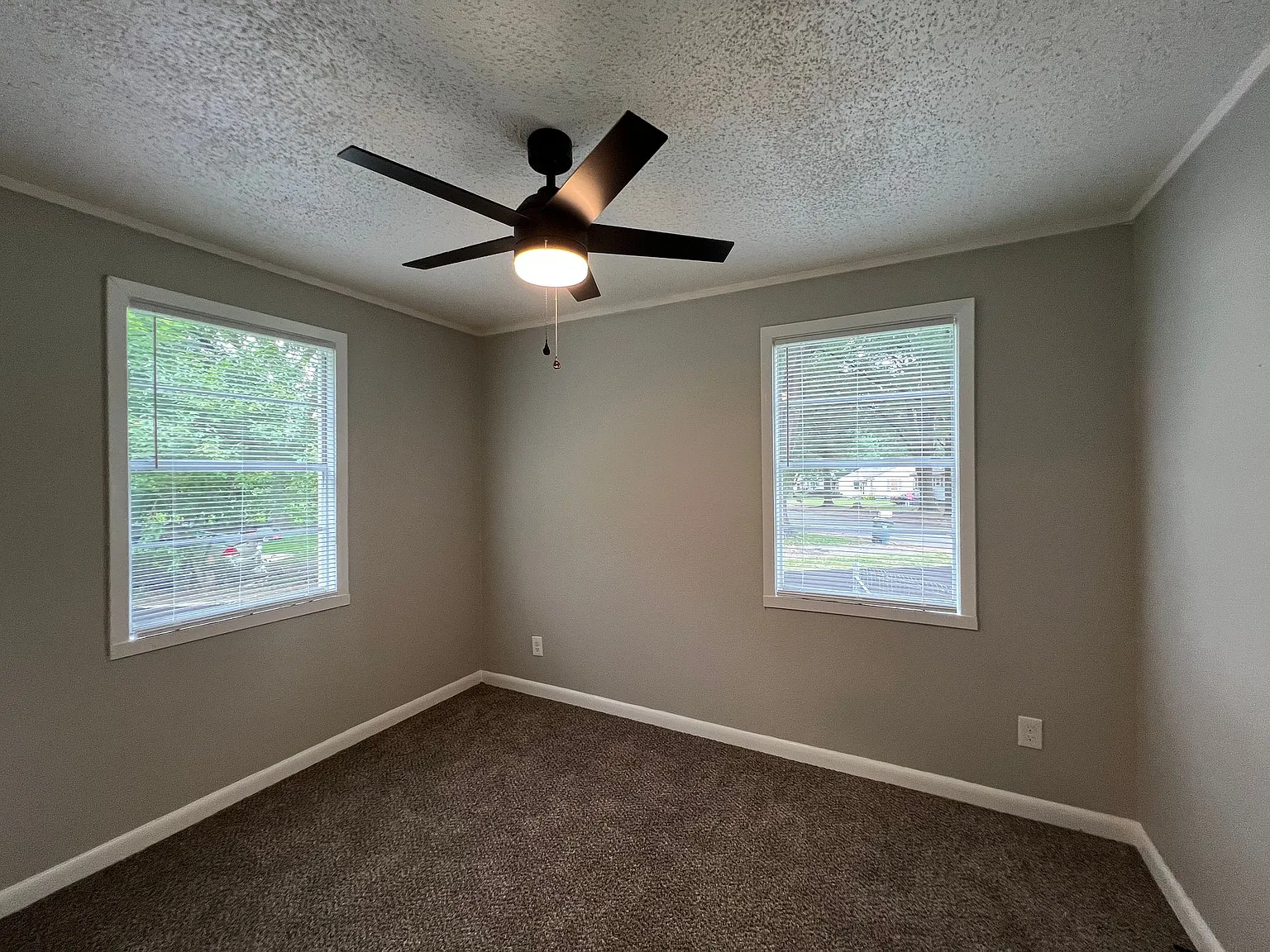 3025 Kingston St — Photo 2