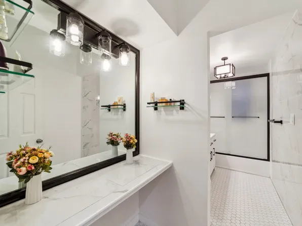 803 Avenue A APT 3B, Bayonne, NJ 07002