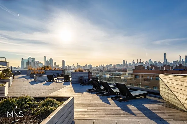 Rented by MNS Marketing | media 34