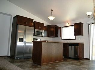 1330 12th St W, West Fargo, ND