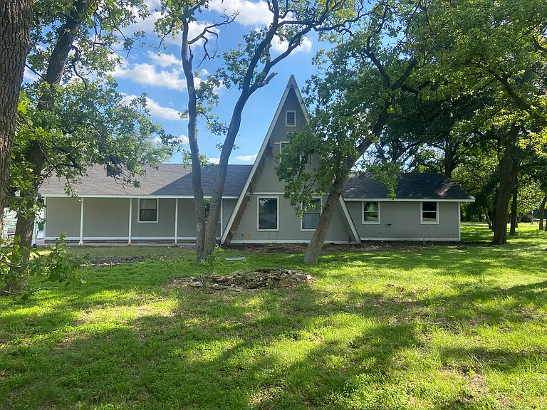 101 Spring Oak St — Photo 2