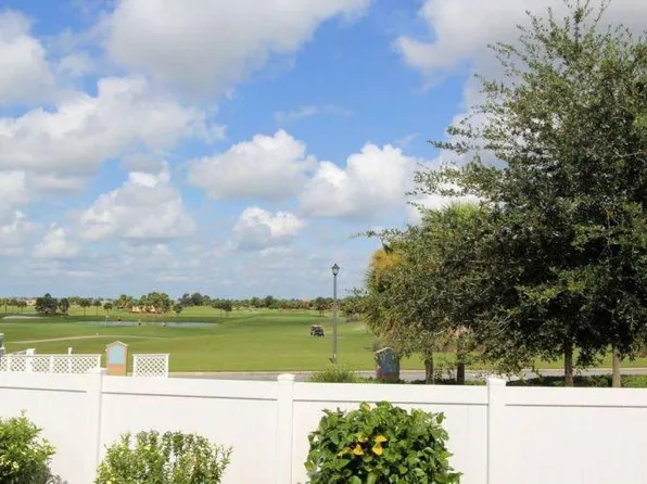 2220 Pilar Pl, The Villages, FL 32162