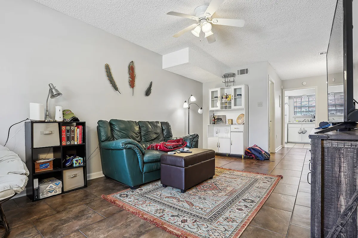 Building Photo - 1670 Brightside Dr #B