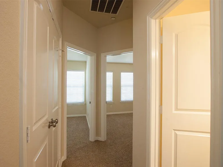 7825 Fox Horn Dr — Photo 10