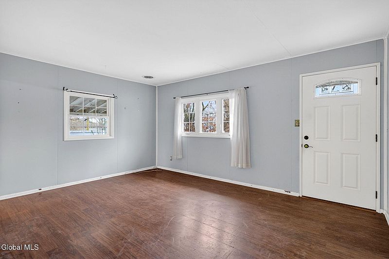 4th image of 39 Orlando Avenue
