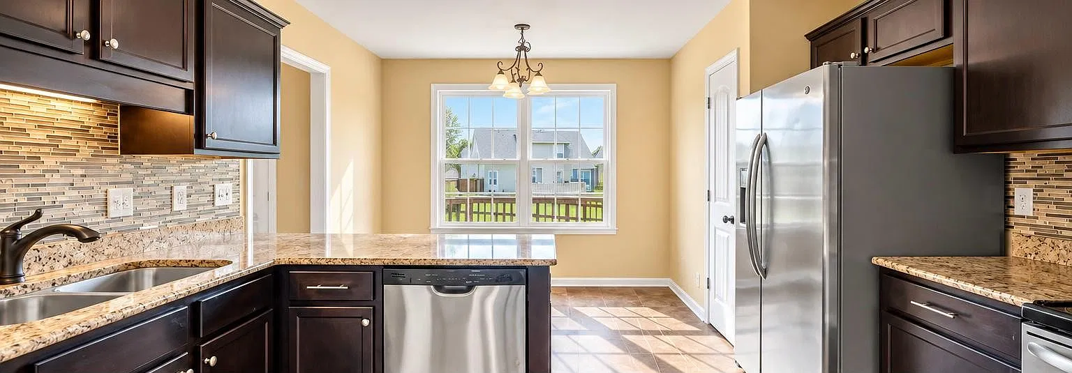 4 bed, 3.0 bath, 2213 sqft, $2,500 — Photo 4