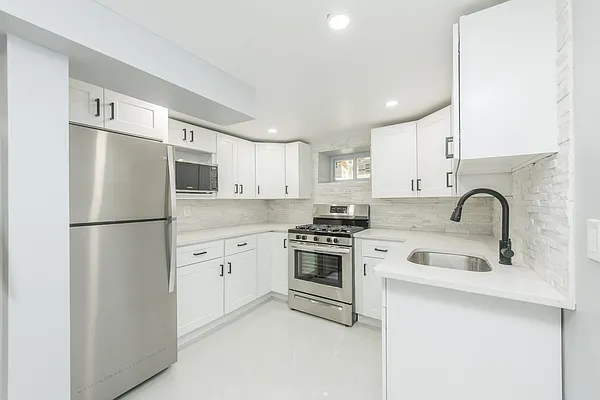 Rented by Modern Spaces | media 22