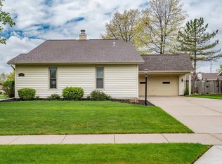 2801 Old Willow Pl, Fort Wayne, IN 46815