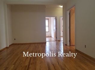2917 23rd Ave #3, Astoria, NY 11105