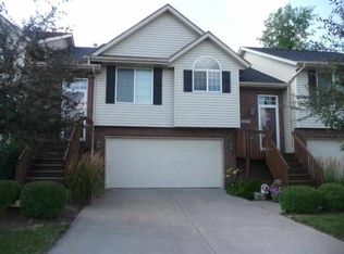 1227 33rd Avenue Cir, Silvis, IL 61282